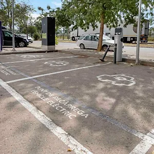Отель B&B Hotel Figueres